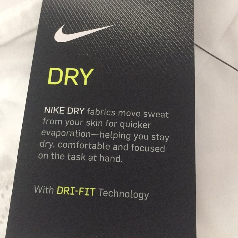 Nike Sport Distort Tank - Picture 6 of 6